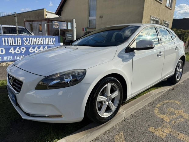 Volvo V40 1.6 D [D2] Kinetic Olasz Rozsdamentes...